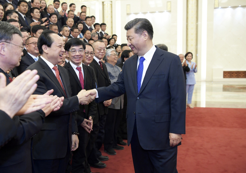 2019年5月28日，習(xí)近平主席在人民大會(huì)堂親切接見(jiàn)舒心先生